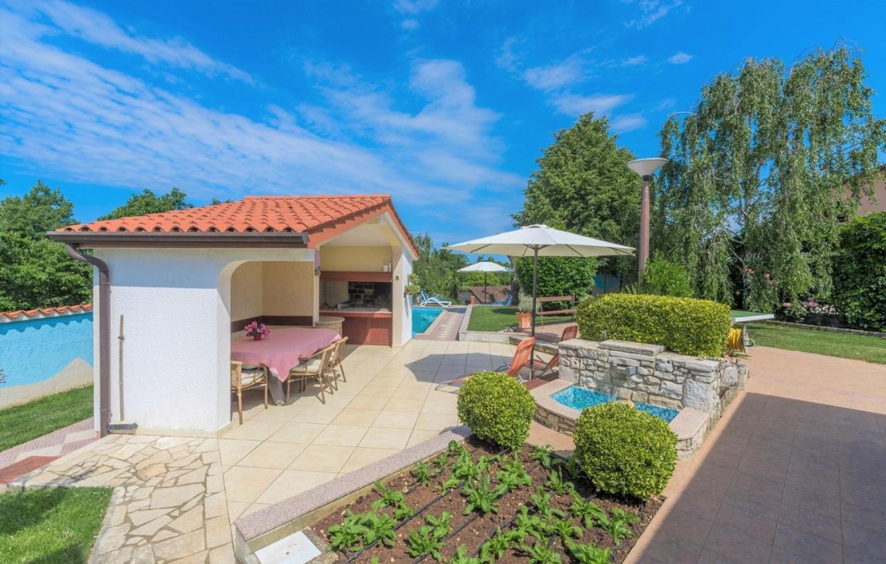 Villa Anita With Common Pool Vrvari المظهر الخارجي الصورة