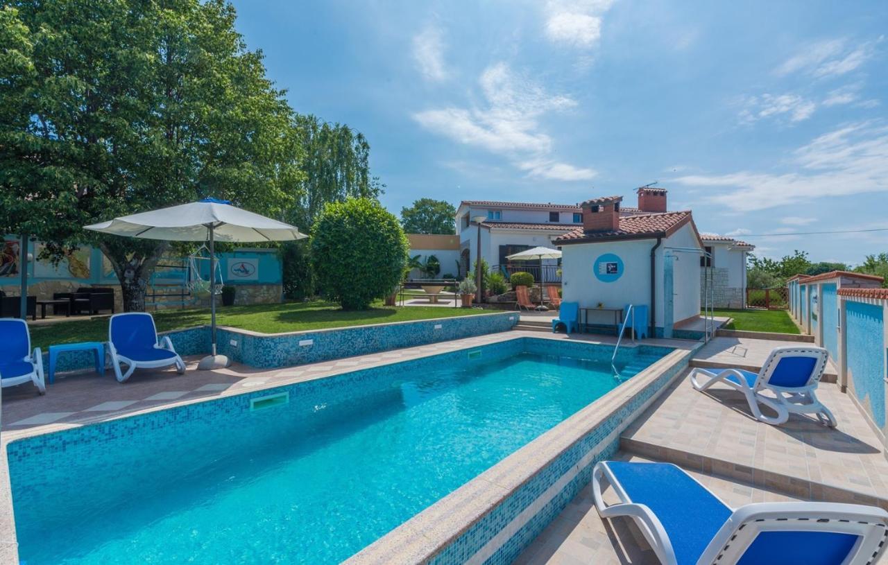 Villa Anita With Common Pool Vrvari المظهر الخارجي الصورة