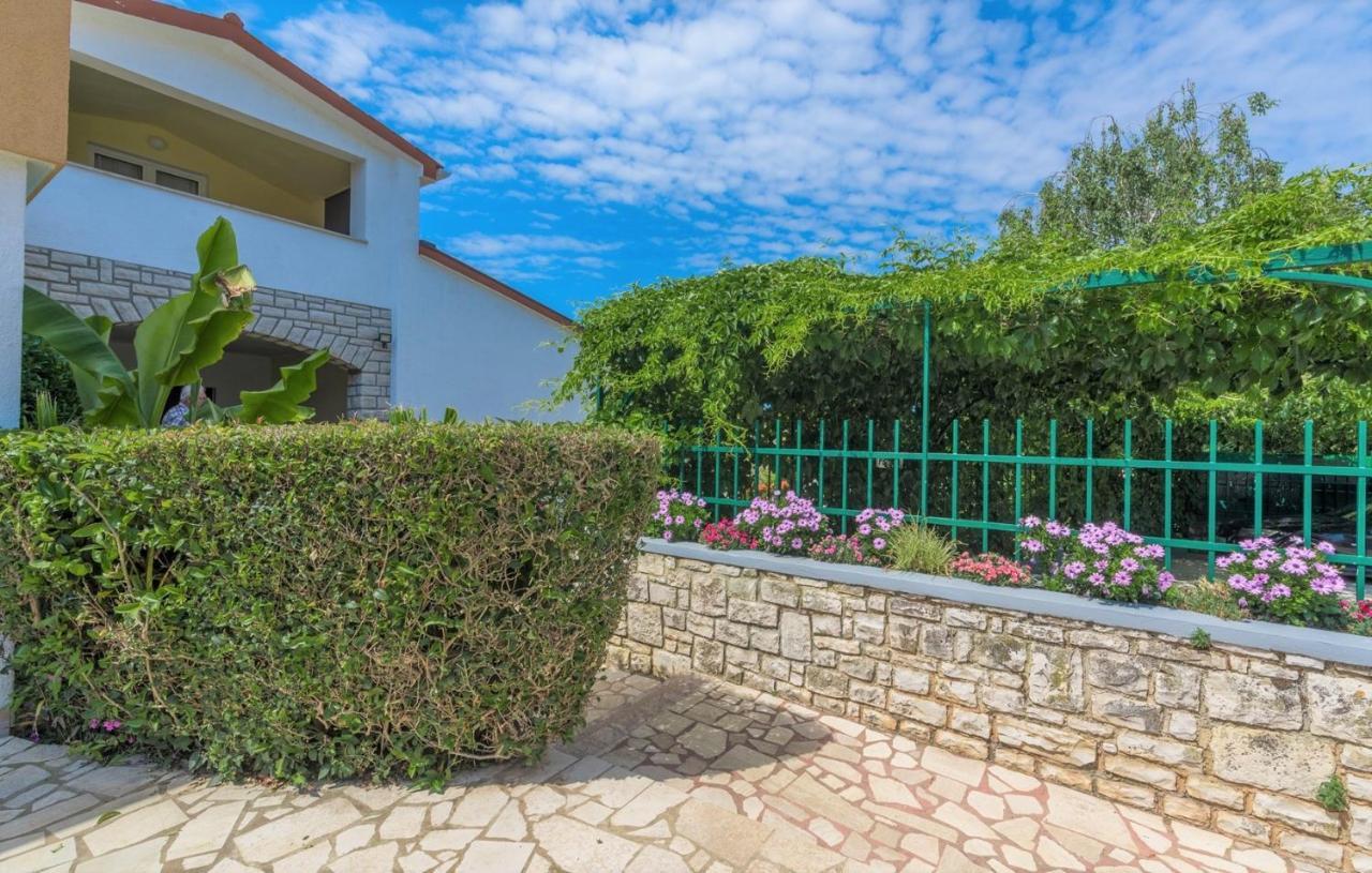 Villa Anita With Common Pool Vrvari المظهر الخارجي الصورة