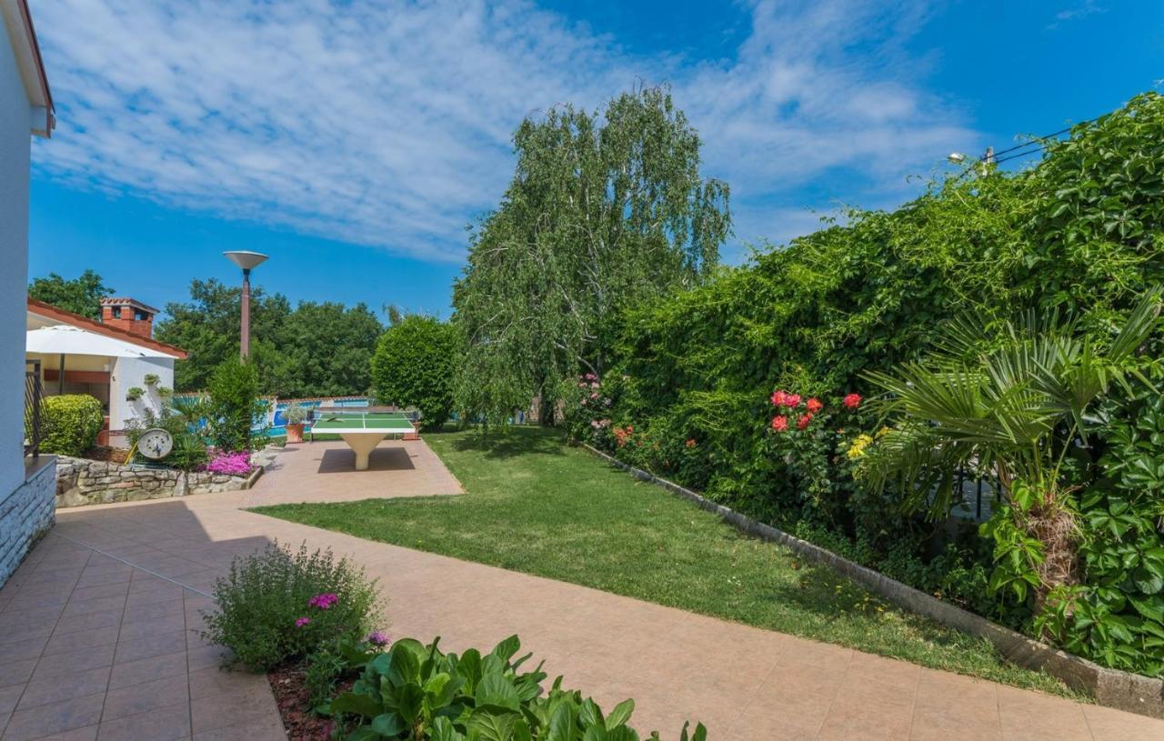 Villa Anita With Common Pool Vrvari المظهر الخارجي الصورة