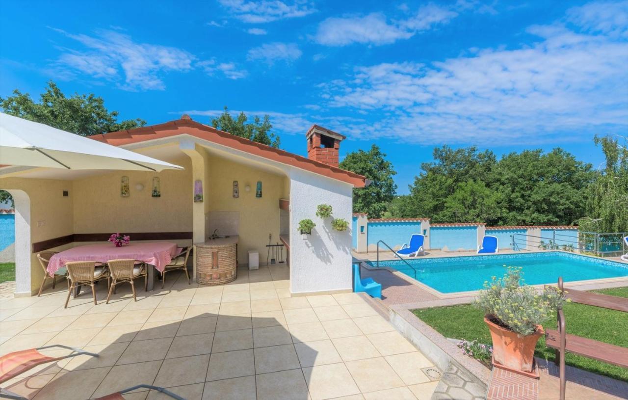 Villa Anita With Common Pool Vrvari المظهر الخارجي الصورة