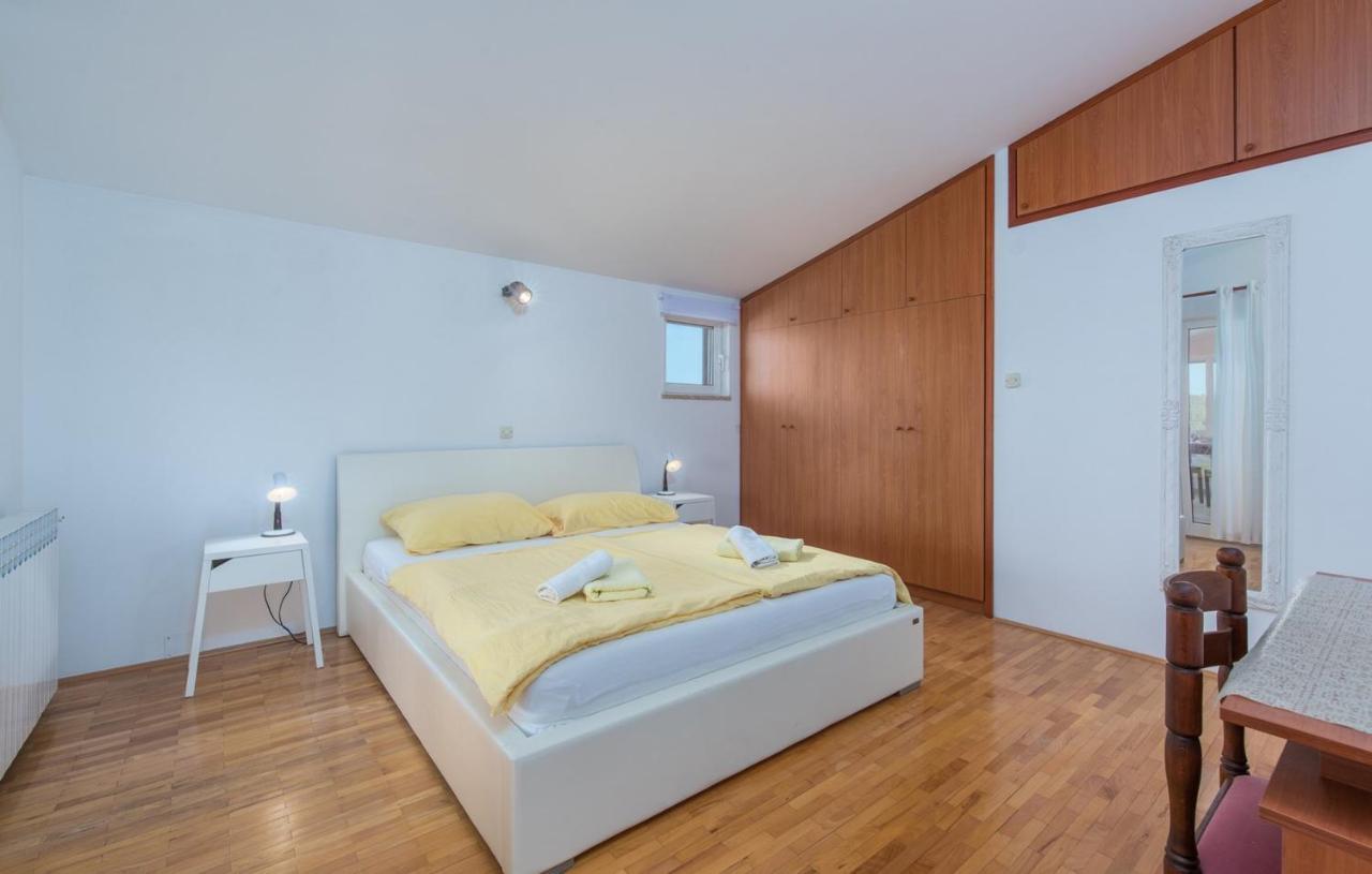 Villa Anita With Common Pool Vrvari المظهر الخارجي الصورة